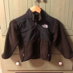 Boys North Face Denali  XS brown / Black